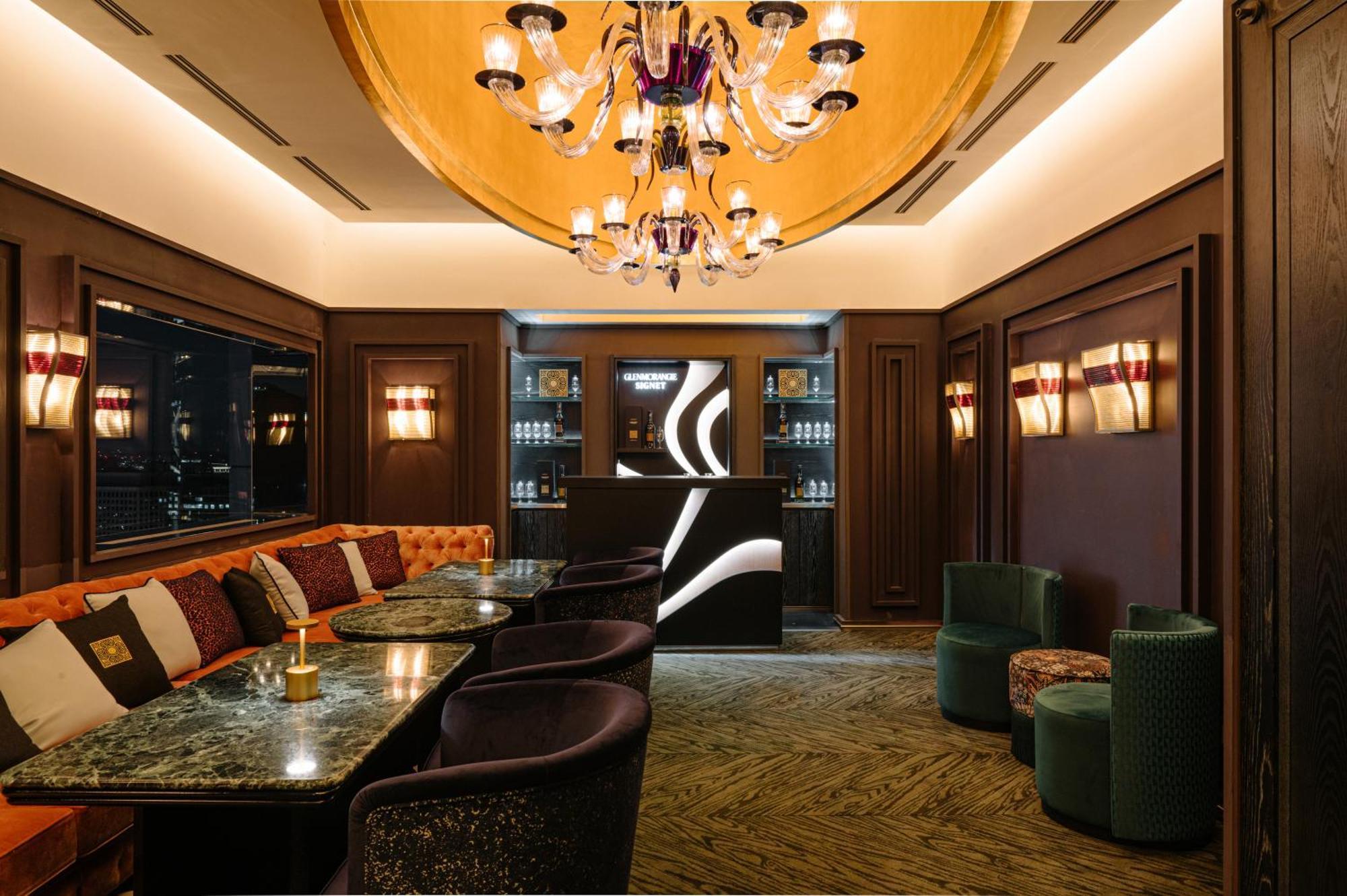 Lotte Hotel Seoul Executive Tower Екстериор снимка The interior of the bar