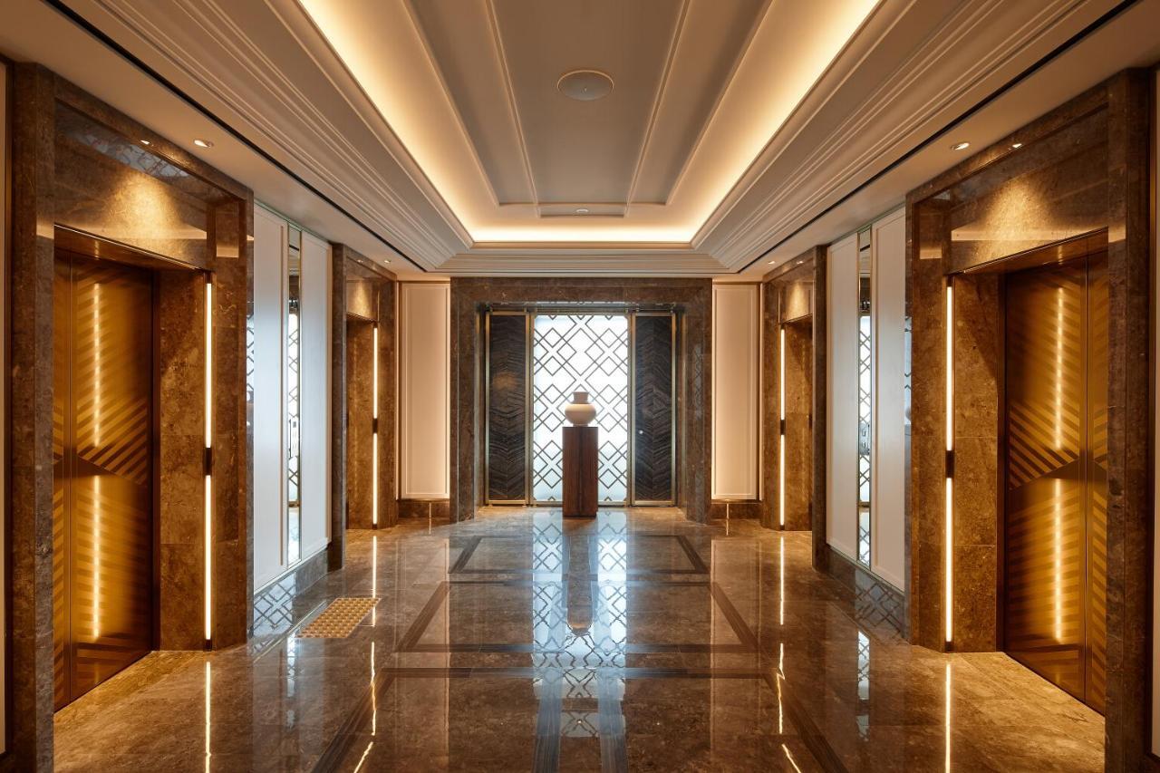Lotte Hotel Seoul Executive Tower Екстериор снимка The elevator lobby